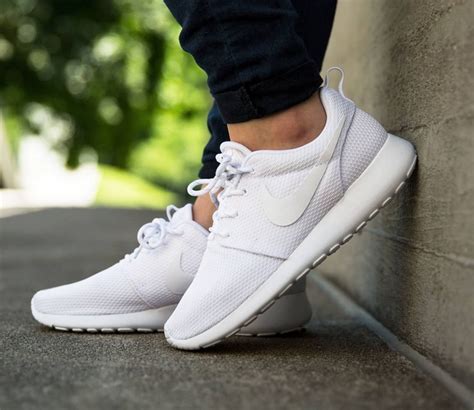 Wmns Roshe One 'White' 